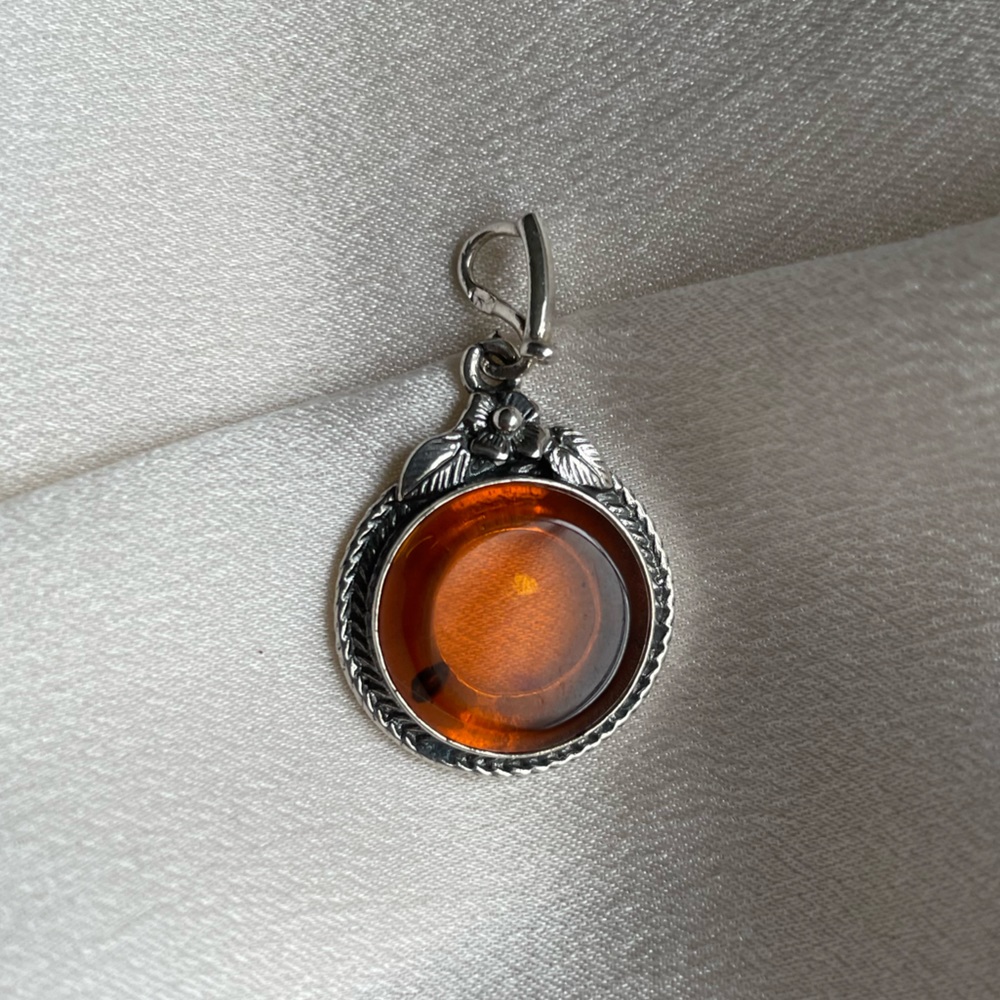 Amber + 925 silver pendant